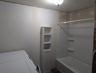 111 4th Ave SW, Cresco, IA 52136 - photo 6