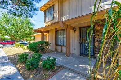 1372 Lorilyn Ave unit 3, Las Vegas, NV 89119 - photo 3