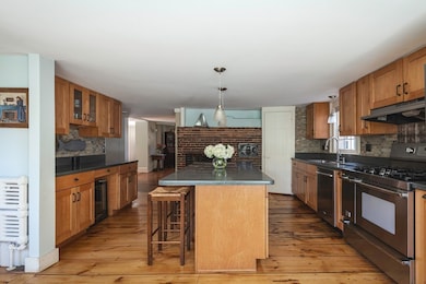 52 E Main St, Georgetown, MA 01833 - photo 5