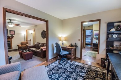 3145 Krueger Rd, North Tonawanda, NY 14120 - photo 3