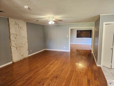 2105 Handley St, Texarkana, TX 75501 - photo 5