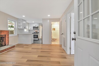 10-LIVING ROOM
