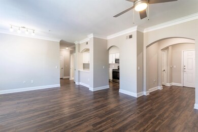 320 Jackson Hill St unit 423, Houston, TX 77007 - photo 3