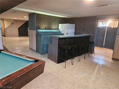  basement with wet bar, and billiards