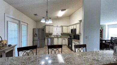 953 Faye St, Statesville, NC 28677 - photo 3