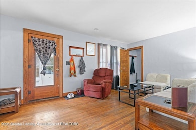 424 S Clemens Ave, Lansing, MI 48912 - photo 3