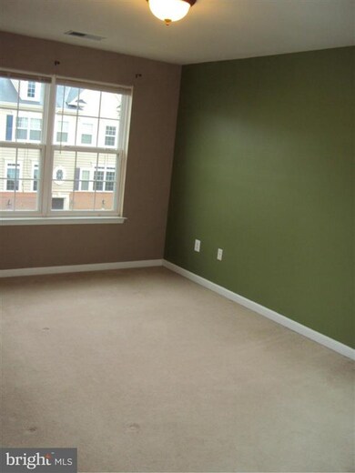 7331 Mockingbird Cir, Glen Burnie, MD 21060 - photo 6