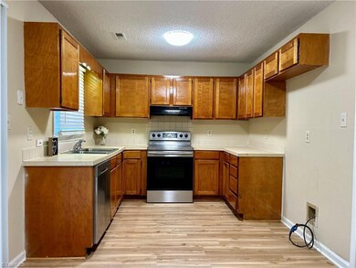 Kitchen middle angle