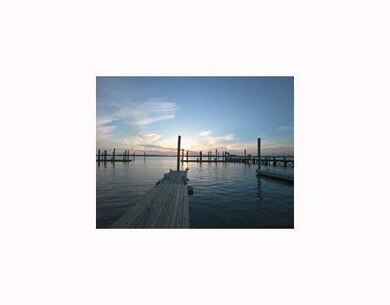 Waterfront/Dock/Pier.