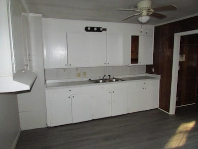 148 Carolina Ave, Sumter, SC 29150 - photo 3