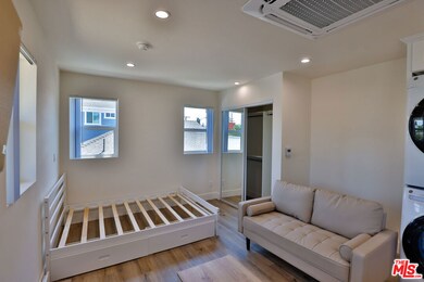 1237 W 25th St unit 1241 1/2, Los Angeles, CA 90007 - photo 5