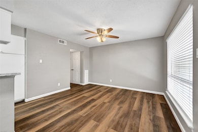 1529 Wirt Rd unit 19, Houston, TX 77055 - photo 4