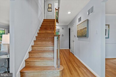 1010 Potomac Ln, Alexandria, VA 22308 - photo 2