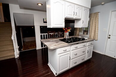 18428 Chaucer Ln, South Bend, IN 46637 - photo 3