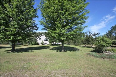 1550 W Park Creek Rd, Fall Creek, WI 54742 - photo 4