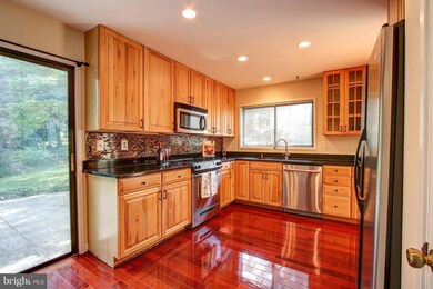 13 Cape Anne Ct, Montgomery Village, MD 20886 - photo 5