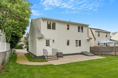 656 Trapelo Rd, Waltham, MA 02452 - photo 5