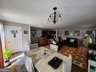26 Heffner Ln, Temple, PA 19560 - photo 3