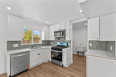 3023 E Robinson Ave, Fresno, CA 93726 - photo 5