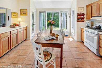 137 Massasoit Ave, Vineyard Haven, MA 02568 - photo 7