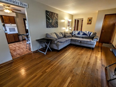 589 Glenbrook St, Lexington, KY 40505 - photo 2