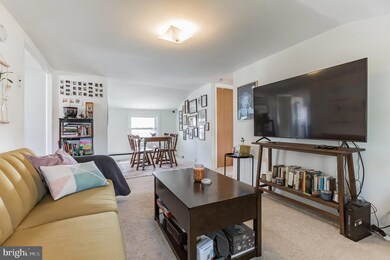 425 E Emerald Ave unit 2ND FLOOR, Collingswood, NJ 08108 - photo 2