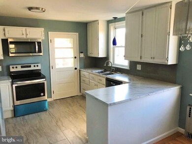 540 E Vine St, Pottstown, PA 19464 - photo 7