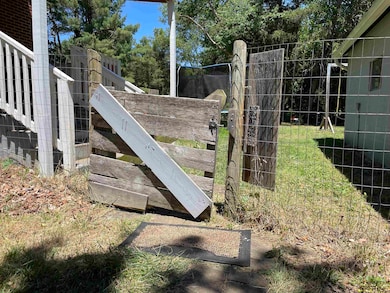 823 Rosser Ave, Waynesboro, VA 22980 - photo 4