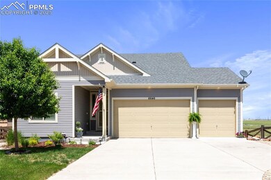 Great Lot with 3 Car Garage!