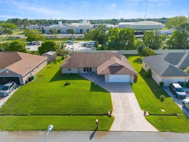 886 SE Odonnell Ln, Port Saint Lucie, FL 34983 - photo 7