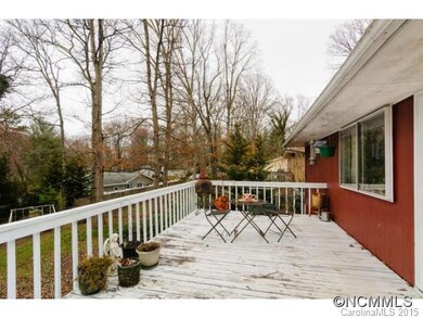 Spacious Back Deck
