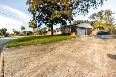 1079 Parkridge Cir W, Jacksonville, FL 32211 - photo 5