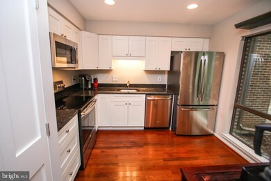 11533 Buttonwood Ct, Reston, VA 20191 - photo 5