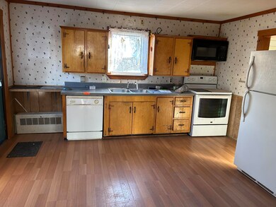 8 Clinton St, Milo, ME 04463 - photo 3