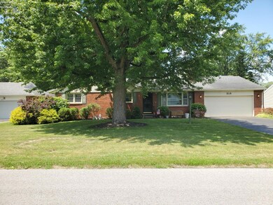 318 Warrington Ave, Findlay, OH 45840 - photo 2