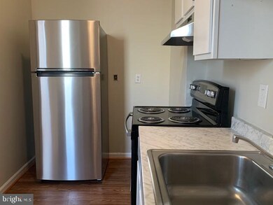 744 Mccabe Ave, Baltimore, MD 21212 - photo 3