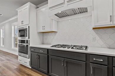 5118 Whaitley Ln, Greensboro, NC 27407 - photo 7