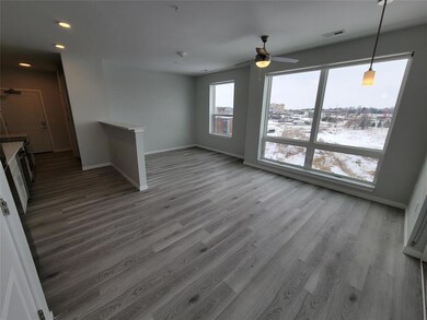 5905 Stagecoach Dr unit 3102, 3105, 3202, 32, West Des Moines, IA 50266 - photo 5