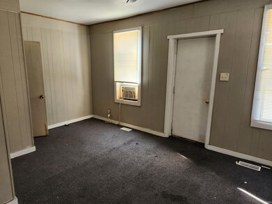 410 8th St, Elkhart, IN 46516 - photo 4