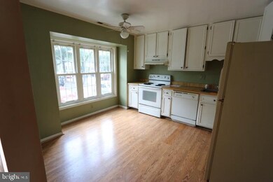 1520 Lowell Ct, Crofton, MD 21114 - photo 6