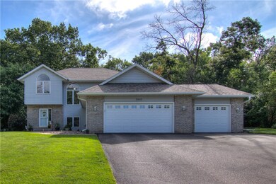2903 Bobbie St, Eau Claire, WI 54703 - photo 2