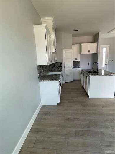 809 Whitewing St, Alamo, TX 78516 - photo 5