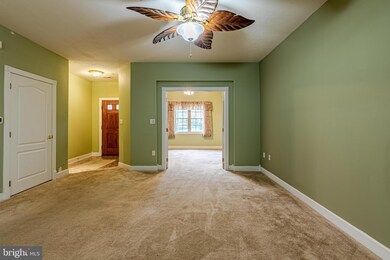 12921 Little Hayden Cir, Hagerstown, MD 21742 - photo 6