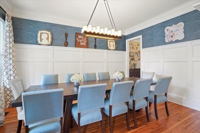 Formal Dining