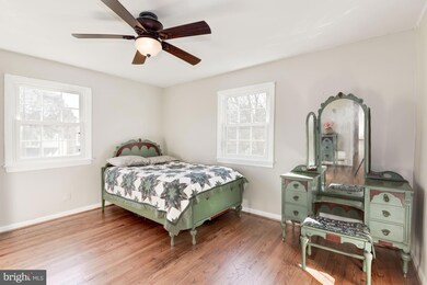 110 Runyon Ct, Manassas Park, VA 20111 - photo 6