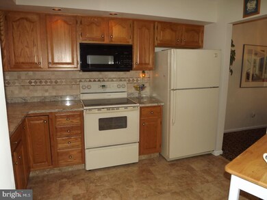 527 Summit Ct, Media, PA 19063 - photo 2