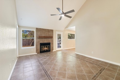 6808 Luckenbach Ln, Austin, TX 78729 - photo 5