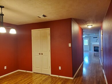 8802 Danbury Hollow Ln, Houston, TX 77075 - photo 7