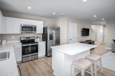 2053 Lewis Creek Cir NE, Winnabow, NC 28479 - photo 7