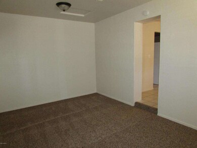Family Room (2)